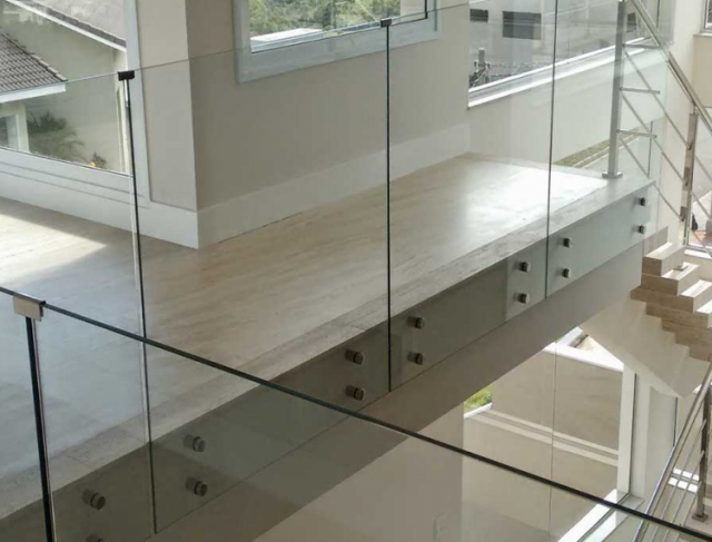 Porta de Vidro Comum