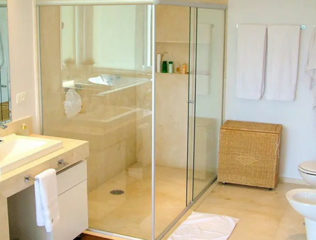 Porta de Vidro Comum